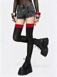 ROMWE Goth 1雙龐克風多層鉚釘膝襪，Y2K紅色寬邊高筒襪，時尚彈性黑色絲襪 - 鉚釘紅邊黑襪 - 查看 2