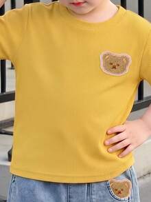 SHEIN Playful Pals 2件組 男童時尚百搭白色紋理針織面料刺繡裝飾圓領短袖上衣搭配彈性腰帶水洗牛仔長褲套裝，適合戶外、度假、購物、派對、拍照及其他場合 - 黃色 - 查看 5