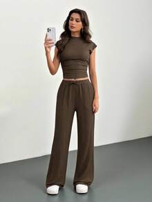 SHEIN Tall 2件組女款夏季素色立領百褶上衣與長褲套裝，休閒女裝運動服女夏季服飾女裝休閒套裝棕色兩件組女款兩件組長褲套裝女款休閒兩件組舒適兩件組棕色長褲套裝女款棕色連身褲長褲兩件組 - 摩卡棕 - 查看 6