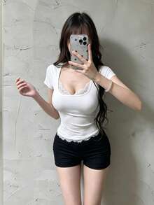 Coolane 女款夏季可愛優雅休閒蕾絲彈性舒適V領白色T恤 - 白色 - 查看 3