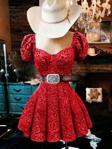 SHEIN Vestido Curto Feminino de Verão Romântico Elegante Vintage Anos 50 para Férias, Tecido Texturizado com Flores 3D, Bainha Plissada, Cintura Marcada, Festa e Encontro, Vermelho - Vermelho - Visão 5