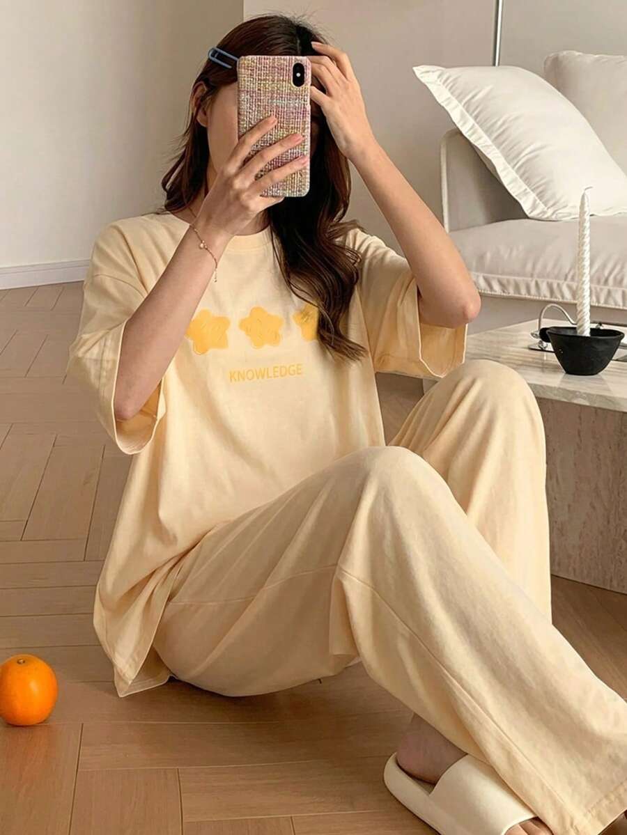 DAZY 極簡星星印花寬鬆短袖上衣與長褲 2 件組女款居家服套裝 夏季睡衣 - 黃色 - 查看 1