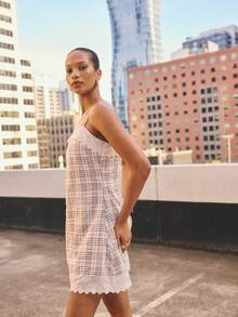 Aralina Vestido de tirantes ajustables para mujer con estampado de cuadros, lindo vestido tipo slip con ribete de encaje, dobladillo festoneado, tela tejida - Multicolor - Ver 7