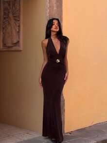 Lumalex Vestido longo justo ao corpo com decote em V, decote halter, laço, decoração metálica e bainha sereia para mulheres - Castanho - Ver 2