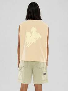 FORM&CHAOS Tank Top Pria Longgar Motif Grafis Kasual Street Wear dengan Hem Berumbai untuk Musim Panas dan Pantai, Warna Putih - Krem - View 2