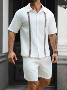 Manfinity CasualCool 男士夏季休闲度假几何织带装饰短袖衬衫和短裤套装 - 白色 - 查看 7