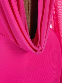 Amplova Gaun Mini Bodycon Pas Badan dengan Nuansa Bumi untuk Liburan Romantis - Hot Pink - View 7