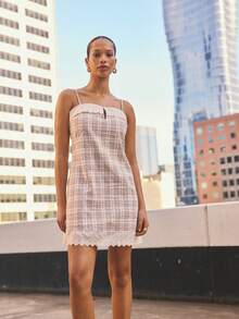 Aralina Vestido de tirantes ajustables para mujer con estampado de cuadros, lindo vestido tipo slip con ribete de encaje, dobladillo festoneado, tela tejida - Multicolor - Ver 9