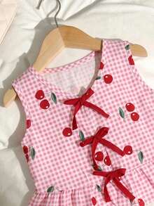 SHEIN Young Girl Casual Simple Comfortable Round Neck Sleeveless Cherry Plaid Pattern Tie Bow Ruffle Hem Tank Top And Shorts Set - Pink - View 5