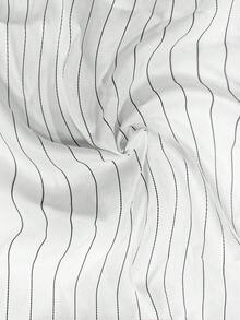 GlowEve CURVE 大尺碼女款新款法式優雅極簡通勤休閒度假夏季素色V領前開衩收腰抽繩金屬扣蝴蝶結蝙蝠袖收口短袖襯衫 - 彩色 - 查看 3