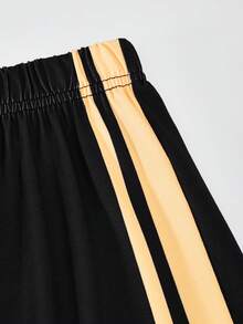 SHEIN 青少年男童圓領休閒字母印花T恤與運動長褲套裝 - 黑色 - 查看 5