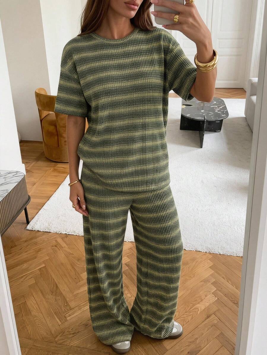 SHEIN EZwear Bộ đồ nữ dệt kim kẻ sọc, kiểu dáng thường ngày, 2 món. - Nhiều màu - Xem 1