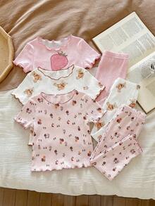 SHEIN LMoss Kids 女嬰熊/草莓/花卉印花荷葉邊上衣與長褲家居服 3套 6件組 - 彩色 - 查看 4