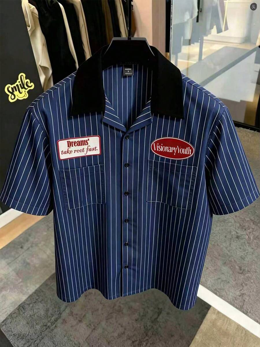 Manfinity Hypemode Camisa de manga corta a rayas de estilo americano para hombres - Azul Marino - Ver 1