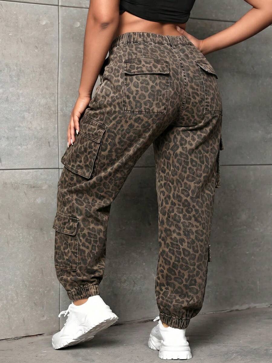 SHEIN SXY Plus Size Fashion Versatile Leopard Print Button Cargo Denim Jeans - Multicolor - View 1