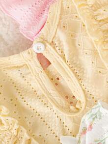 SHEIN Playful Pals [女童甜美荷葉袖上衣]夏季新款嬰兒鏤空刺繡花卉無袖T恤兒童蕾絲外套背心多色可選 - 彩色 - 查看 7