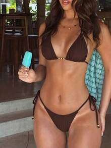 Swim SXY Springbreak 女款夏季新款紋理面料純色波浪邊設計肩帶露背三角比基尼套裝，附側帶，適合海灘度假 - 咖啡棕 - 查看 2