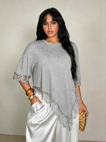 Rustia Plus Size Solid Color Lace Patchwork Round Neck Asymmetric Hem T-Shirt - Grey - View 1