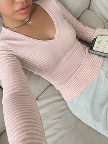 CovetEZ 秋季新款V領女款棉混紡粉色條紋T恤，秋季上衣，適合日常通勤、約會、聚會、秋冬夏季、聖誕節、新年、感恩節、派對、婚禮、海灘、畢業典禮、時尚、優雅、休閒、外出、約會、預約、通勤、亮面、情人節、優雅、度假、休閒、Y2K、外出、畢業典禮及其他場合 - 粉色 - 查看 5