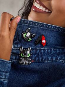 SHEIN How to Train Your Dragon 3入組時尚可愛卡通龍胸針徽章，黑色鋅合金滴油飾品配件，適合別在外套與書包上 - 彩色 - 查看 2