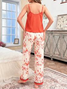 SHEIN 素色V領吊帶上衣與印花長褲睡衣套裝 - 彩色 - 查看 2