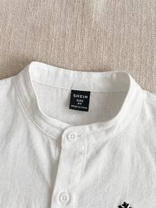 PrepCrw 兒童小男孩學院風 Logo 刺繡立領長袖襯衫/長褲套裝 - 彩色 - 查看 8