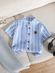 SHEIN Genkimix Kids 1件小男孩時尚藍白條紋襯衫，柔軟舒適面料，適合外出、拍照、運動及各種場合 - 藍色 - 查看 2