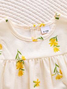 SHEIN Playful Pals 女嬰兩件式夏季圓領無袖上衣與紅色短褲套裝，清新紅白配色對比，梭織面料，寬鬆版型，甜美優雅田園風，滿版櫻桃印花，活潑可愛，適合日常出遊、上學通勤、參加派對、生日派對及度假旅行 - 黃色 - 查看 5