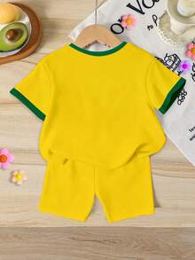 SHEIN 2件組青少年女孩活力陽光黃、金色星芒、黃金海岸、復古時尚綠色BRAZIL字母印花、對比領口、年輕女孩休閒極簡短袖修身圓領T恤搭配緊身短褲，適合春夏季日常穿著 - 彩色 - 查看 2