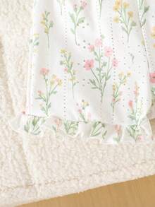SHEIN Celana Pendek Musim Panas untuk Anak Perempuan, Bordir Berongga / Motif Bunga Kecil, Legging Ringan dengan Hem Bergelombang untuk Bayi, Gaya Serbaguna Multi-Warna - MultiWarna - View 9