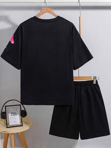 SHEIN 2件組青少年男孩休閒日常百搭舒適印花圓領寬鬆短袖T恤與短褲針織套裝，大尺寸T恤，男孩大尺寸T恤 - 彩色 - 查看 2
