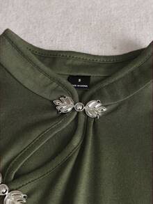 SHEIN Franclia 女款素色青蛙鈕扣不對稱下擺修身背心上衣 - 綠色 - 查看 5