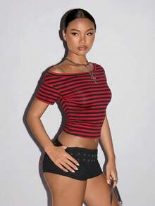 SHEIN ICON 女款條紋露背鏤空短袖時尚T恤 - 紅色和黑色 - 查看 5