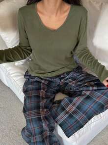 DAZY 春季寬鬆兩件式休閒舒適長袖V領T恤格紋長版睡褲女款居家服套裝 - 軍綠色 - 查看 5