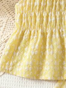 SHEIN Serisse Kids 2件組少女黃色花卉提花紋理細肩帶上衣與寬鬆休閒長褲套裝，適合日常出遊、上學、海邊度假、沙灘裝，春夏季女孩優雅長褲套裝，女童夏季亞麻寬腿褲套裝 - 黃色 - 查看 3