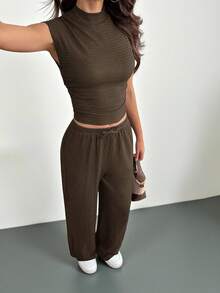 SHEIN Tall 2件組女款夏季素色立領百褶上衣與長褲套裝，休閒女裝運動服女夏季服飾女裝休閒套裝棕色兩件組女款兩件組長褲套裝女款休閒兩件組舒適兩件組棕色長褲套裝女款棕色連身褲長褲兩件組 - 摩卡棕 - 查看 8