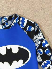 BATMAN X SHEIN GraphicGems 小男孩牙齒印花長袖連身泳衣，適合海灘度假、假期游泳 - 彩色 - 查看 4