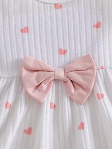 SHEIN Newborn Spring/Autumn Brown Heart Print Top With Bow Knot Decor Pure Black Long Pants 2-Piece Set Suitable For Outings, Sports, Christmas Parties - Baby Pink - View 8
