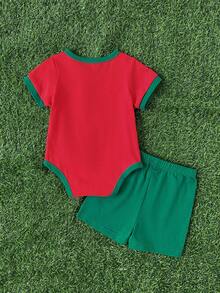 SHEIN Playful Pals 嬰兒配色拼接 Polo 領短袖套裝 - 紅色 - 查看 2