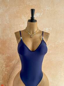 Soleia Bikini de dos piezas con top de tirantes finos de unicolor y shorts a rayas - Azul Marino - Ver 8