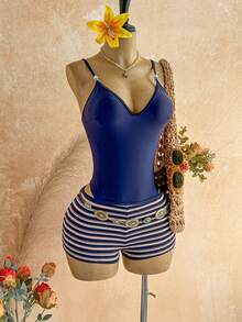 Soleia Bikini de dos piezas con top de tirantes finos de unicolor y shorts a rayas - Azul Marino - Ver 4