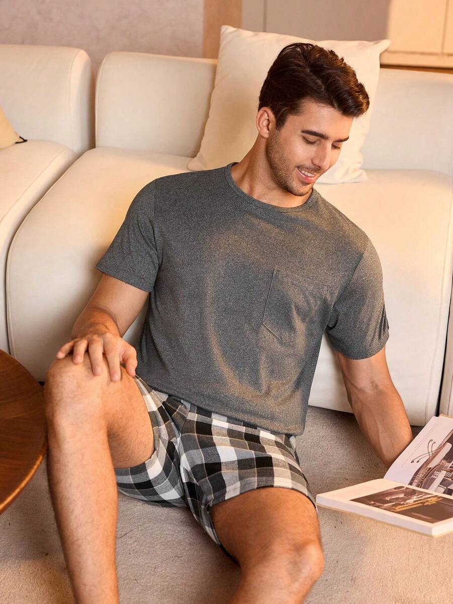SHEIN 男士圓領短袖口袋T恤與格紋短褲居家休閒套裝 - 彩色 - 查看 1