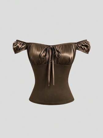 Sweetra Áo kiểu nữ phong cách Maillard vintage cổ vuông trễ vai buộc dây cho mùa Xuân/Hè, thiết kế trễ vai cutout, buộc dây ngực, chi tiết nhún, eo chiết, phối patchwork, thời trang và dễ phối đồ