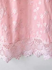 SHEIN LUNE CURVE 大尺碼女款春夏刺繡花卉套頭圓領修身背心 時尚百搭無袖上衣 - 粉色 - 查看 3