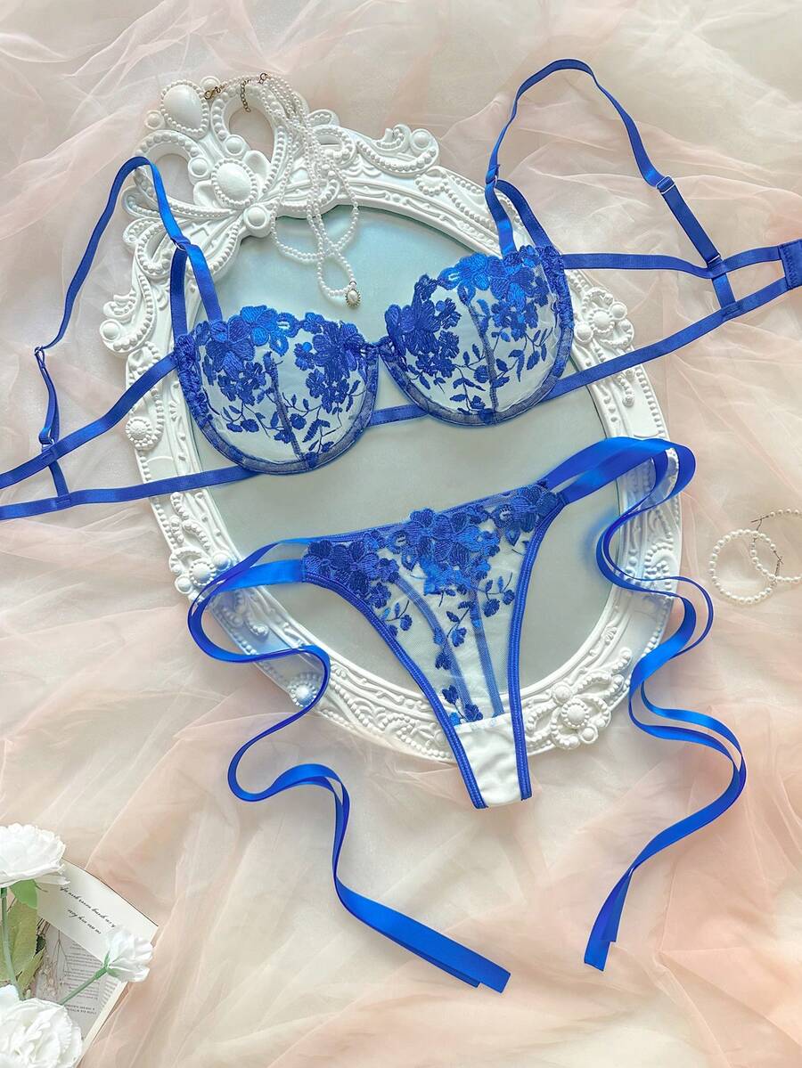 SHEIN Set Lingerie Wanita Warna Biru Langit dengan Bordir dan Tali Pengikat, 2 Potong - Biru - View 1