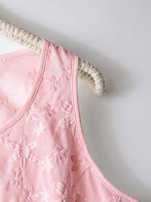 SHEIN LUNE CURVE 大尺碼女款春夏刺繡花卉套頭圓領修身背心 時尚百搭無袖上衣 - 粉色 - 查看 5