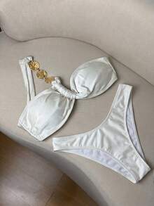 Bonvoyette 素色優雅度假女款比基尼套裝，金屬配件裝飾，抓皺設計，適合度假穿著 - 白色 - 查看 4