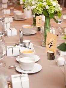 5pcs Vintage Wooden Memo Clips With Spiral Wire, Woodgrain Texture, Can Hold Memos, Cards, Photos, Notes, Size: 5.8 Inches; Also Includes Kraft Paper Table Cards, Suitable For Weddings, Parties, Table Numbers, Name Tags, Etc. - Beige - View 4