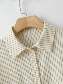 SHEIN CURVE+ 大尺碼女款感恩節套裝秋季服飾休閒日常穿搭，大尺碼女款幾何印花長袖襯衫，休閒寬鬆舒適長版新年女裝居家度假穿搭，秋季套裝，感恩節女款套裝聖誕女款襯衫休閒寬鬆舒適長版居家度假穿搭，秋季套裝襯衫節日套裝襯衫 - 彩色 - 查看 5