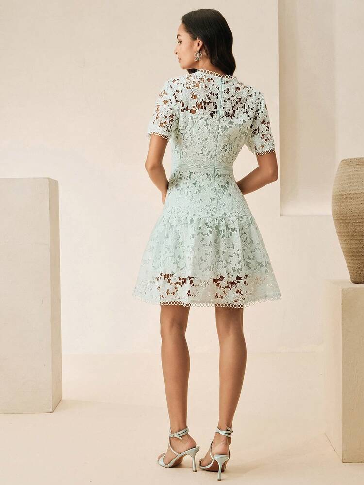Women's Elegant Solid Color Water-Soluble Lace Dress